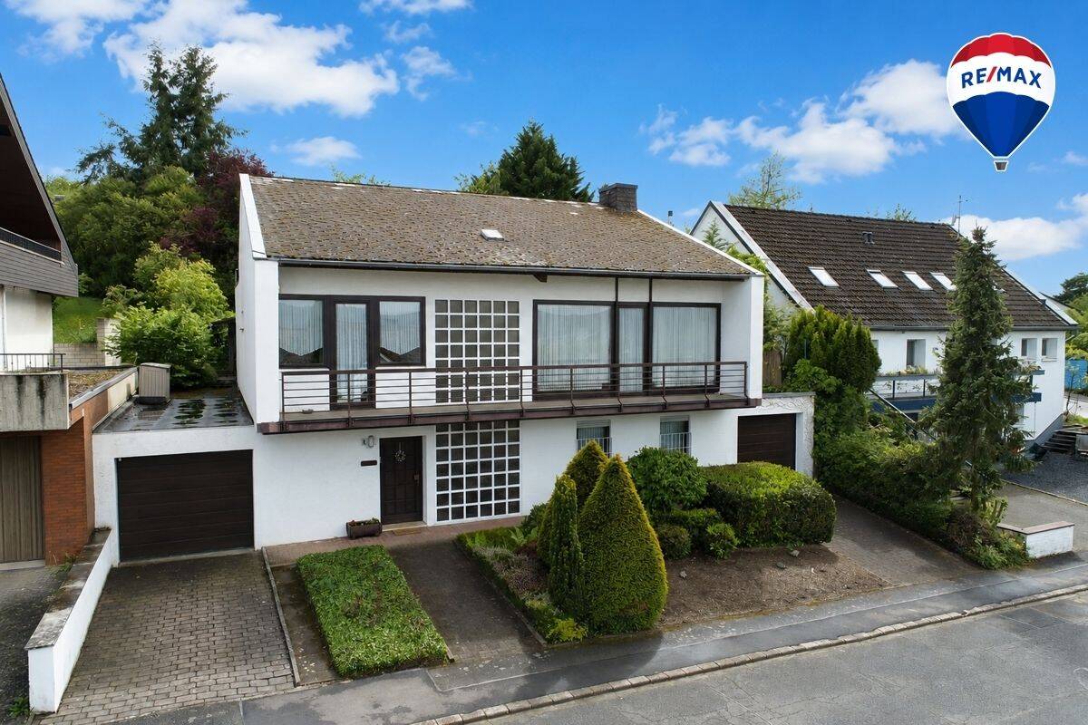 Außergewöhnliches Einfamilienhaus mit Pool und Garten in Konz, 54329 Konz