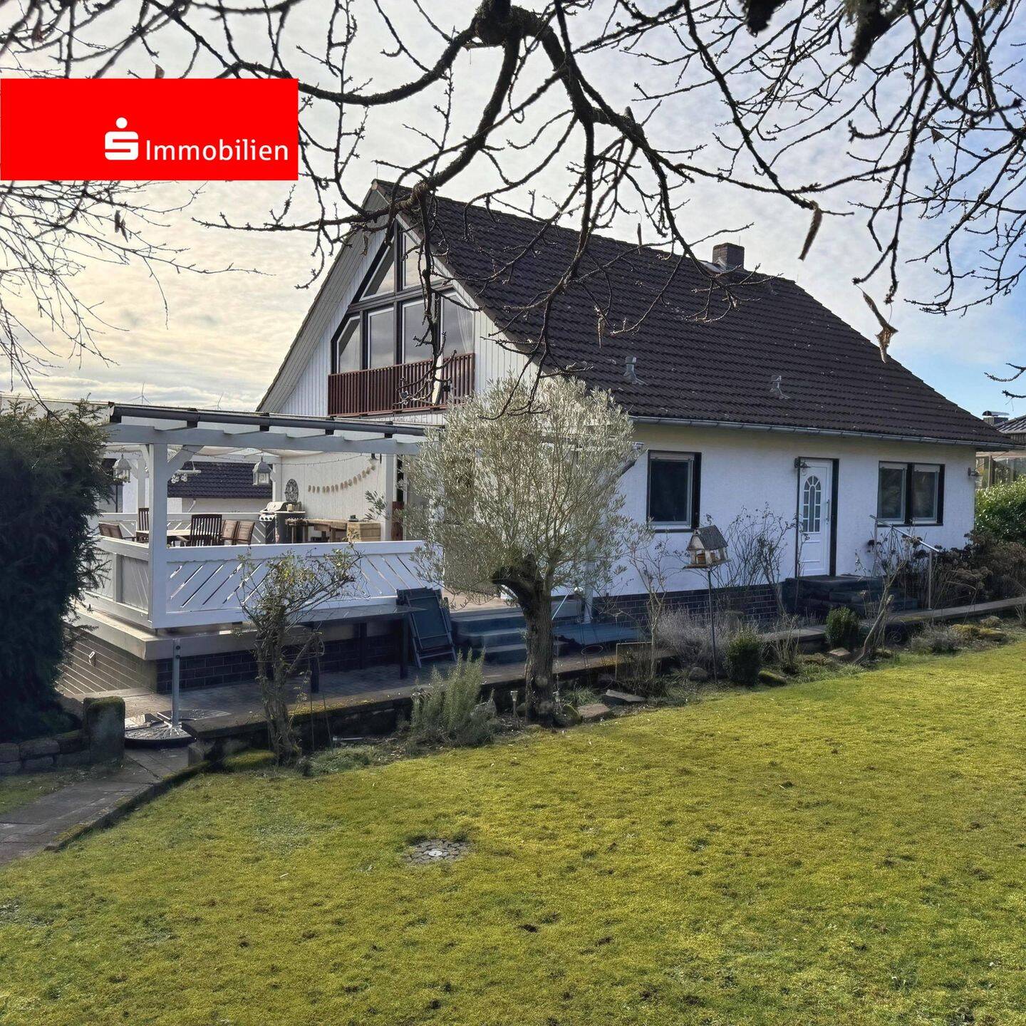 Stilvolles Zuhause – Einfamilienhaus mit Sonnenterasse, großem Garten & Sauna, 63636 Brachttal