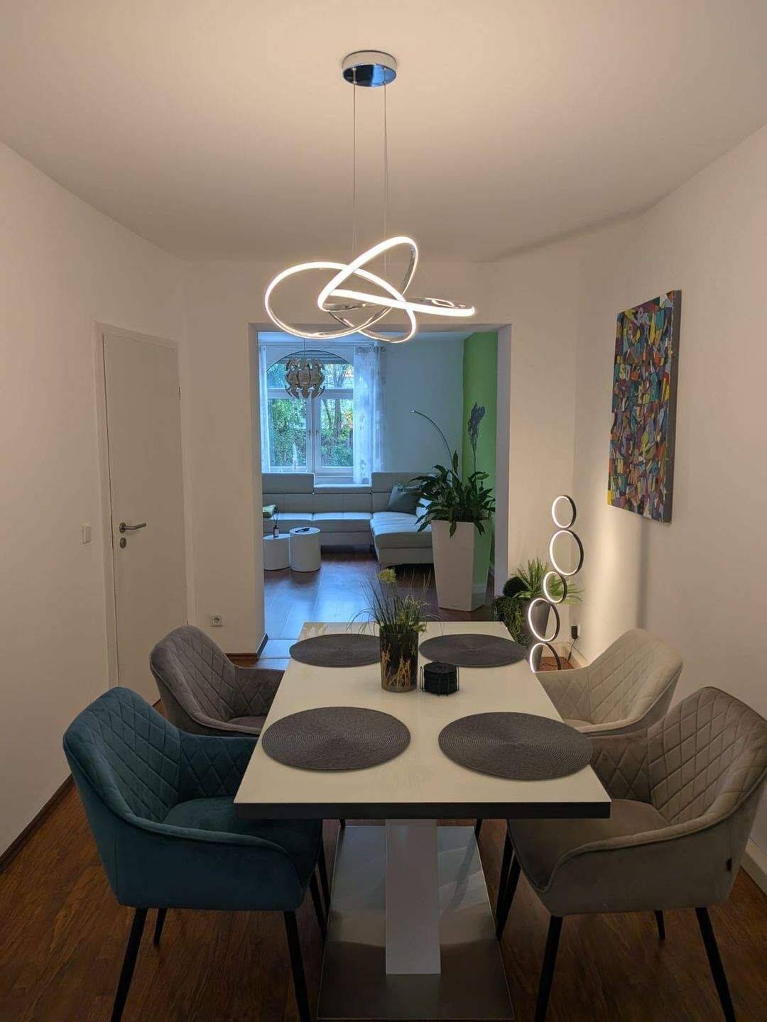 Möblierte 2-Zimmer Wohnung mit Balkon in Nürnberg Dutzendteich, 90478 Nürnberg (Dutzendteich Gleißhammer Glockenhof Sankt Peter Zerzabelshof)