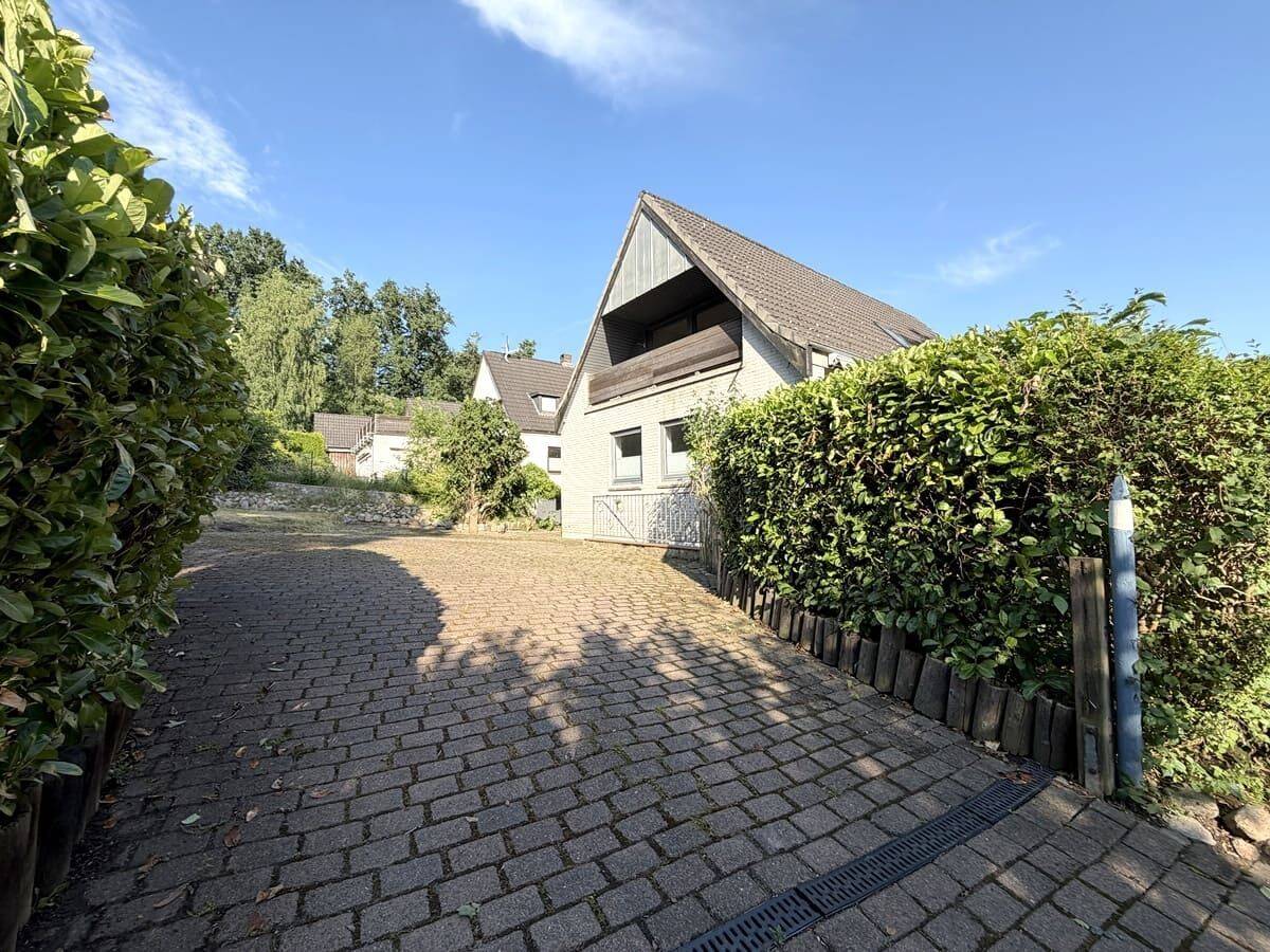 Freistehendes Einfamilienhaus mit Balkon-Loggia und viel Nutzfläche in begehrter Lage von Glücksburg, 24960 Glücksburg (Ostsee)