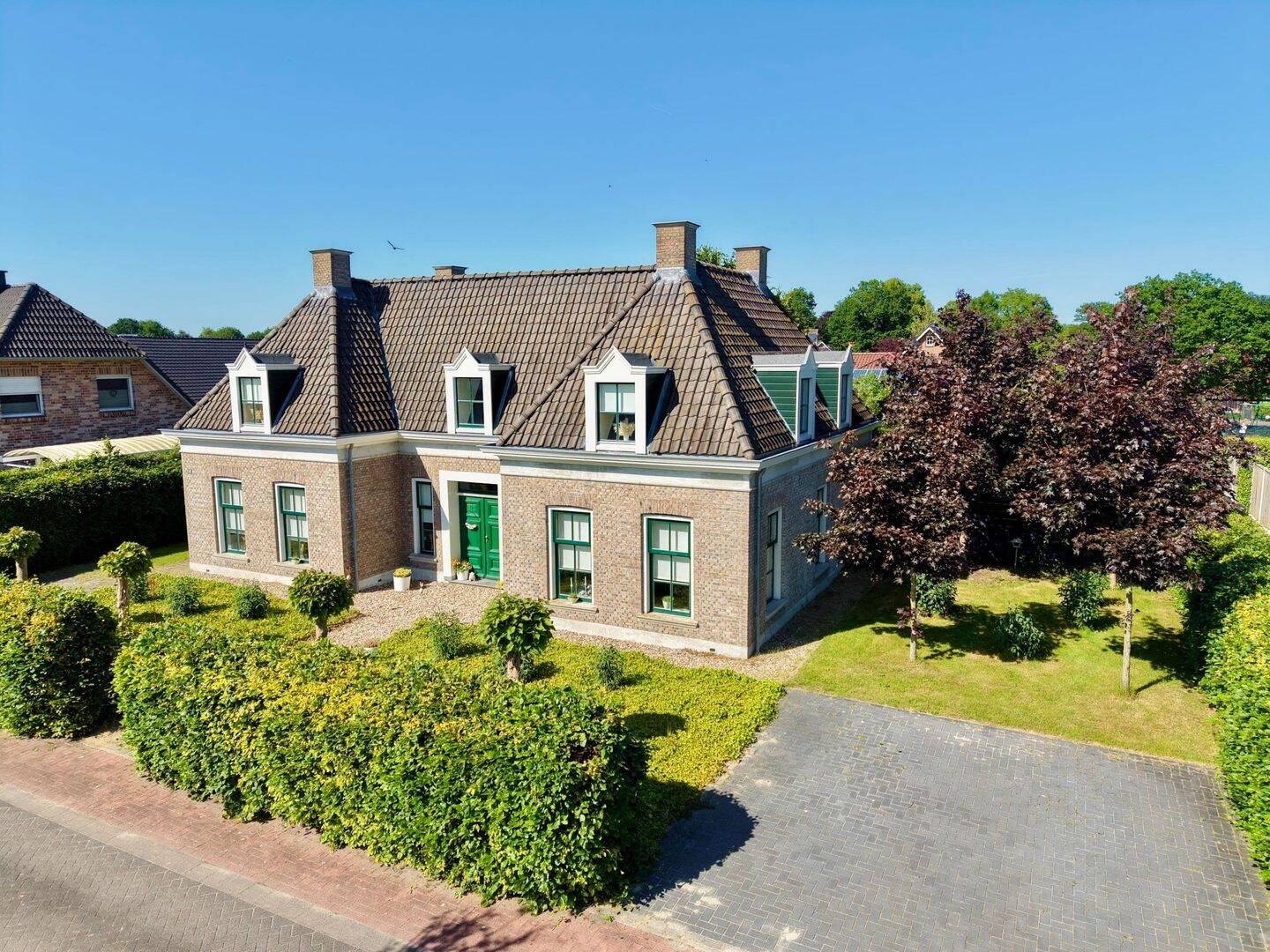 Stilvolles Einfamilienhaus im holländischen Landhausstil auf großem Grundstück in Neuenhaus, 49828 Neuenhaus