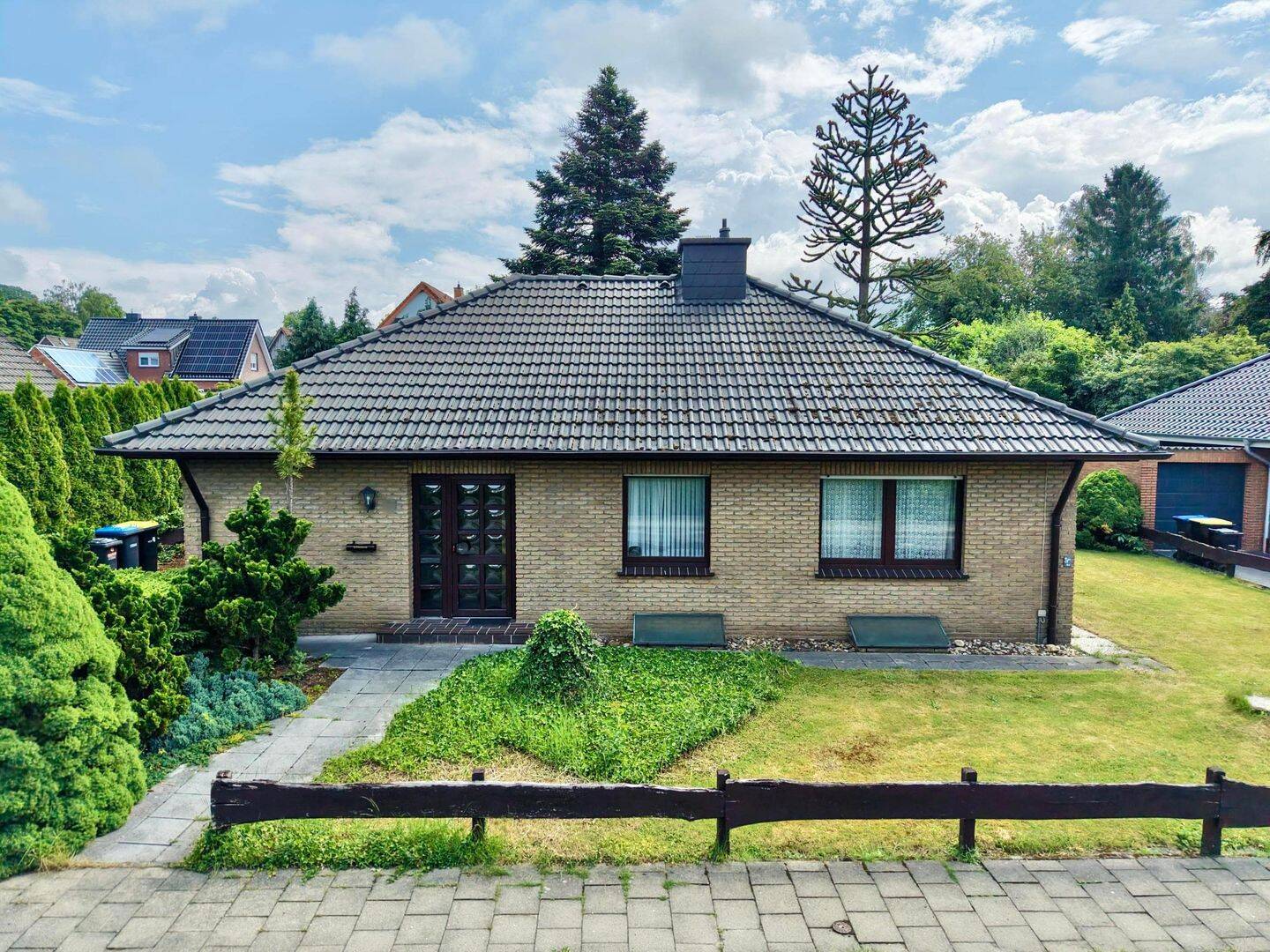 Charmanter Bungalow mit Potenzial auf großzügigem Grundstück in Bad Bentheim, 48455 Bad Bentheim