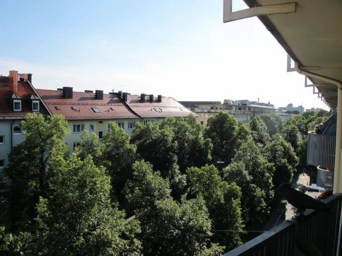 Schwabing: 3,5 Zimmer Wohnung mit Einbauküche und 2 Balkonen, 80796 München (Schwabing-West)