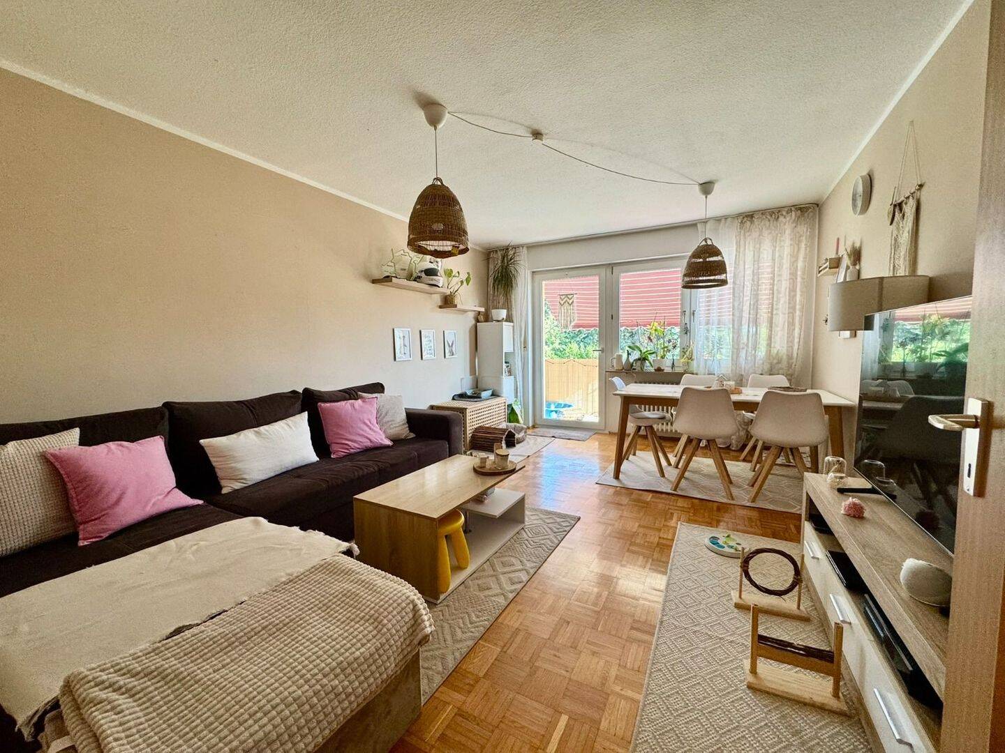 Balkonwohnung mit Gartenblick und Garage in Zirndorf, 90513 Zirndorf