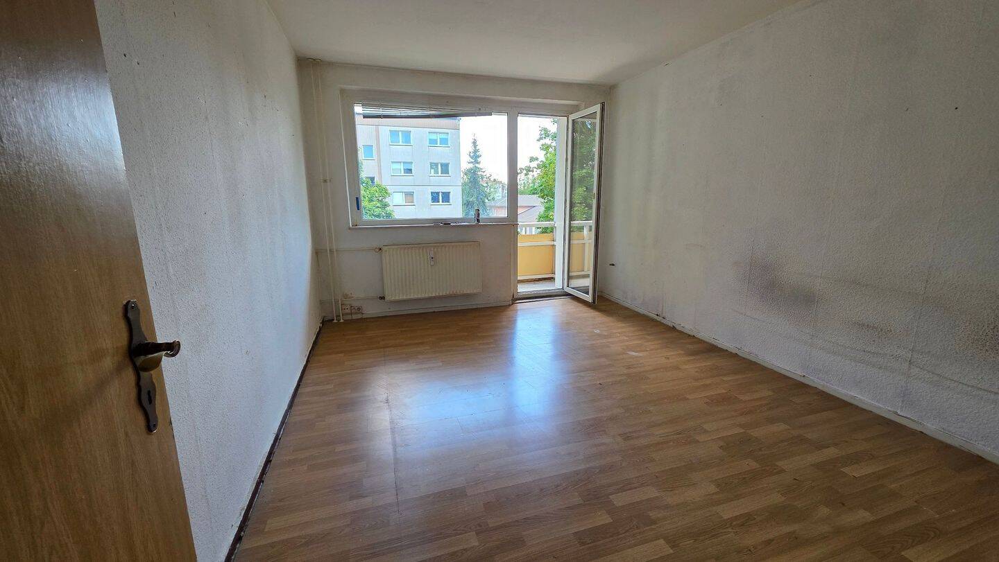 unrenovierte Etagenwohnung in verkehrsgünstiger Lage, 17379 Ferdinandshof
