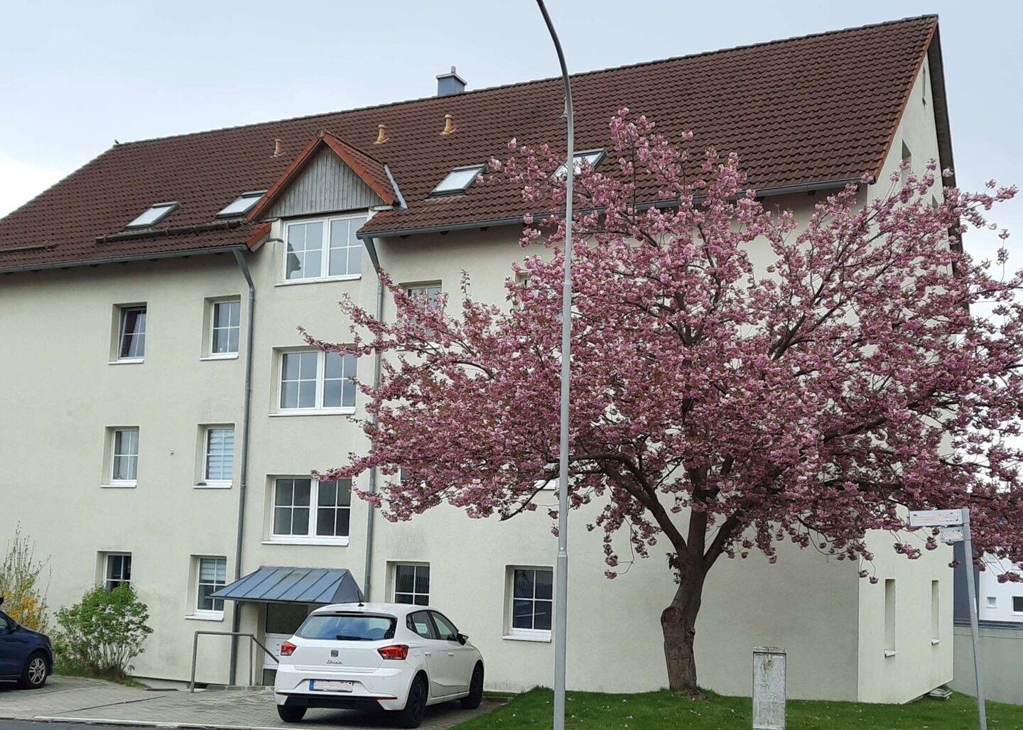 Energetisch saniertes Wohnhaus mit acht Wohneinheiten, 95632 Wunsiedel