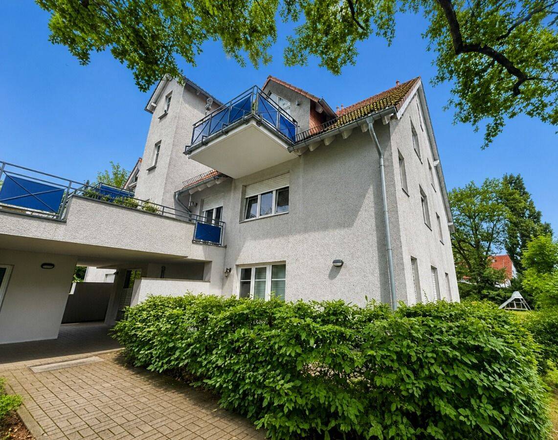 Helle 3-Zimmer Wohnung im 1. OG mit Balkon und TG-Stellplatz, 13127 Berlin (Pankow)