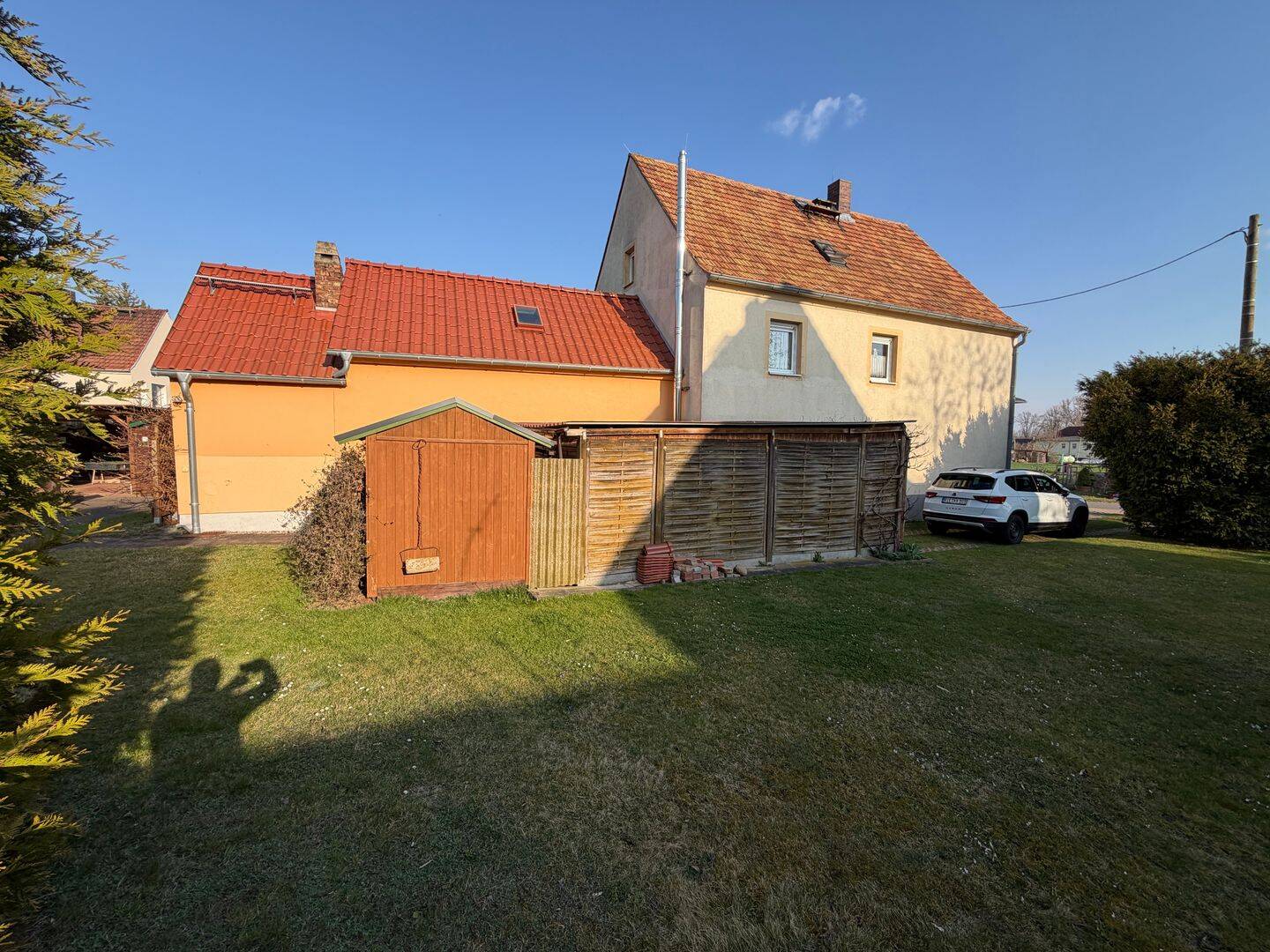 Sehr gepflegtes Einfamilienhaus mit Charme und großem Grundstück im Ortsteil der Gemeinde Stauchitz, das um 1999 modernisiert wurde, 1594 Stauchitz