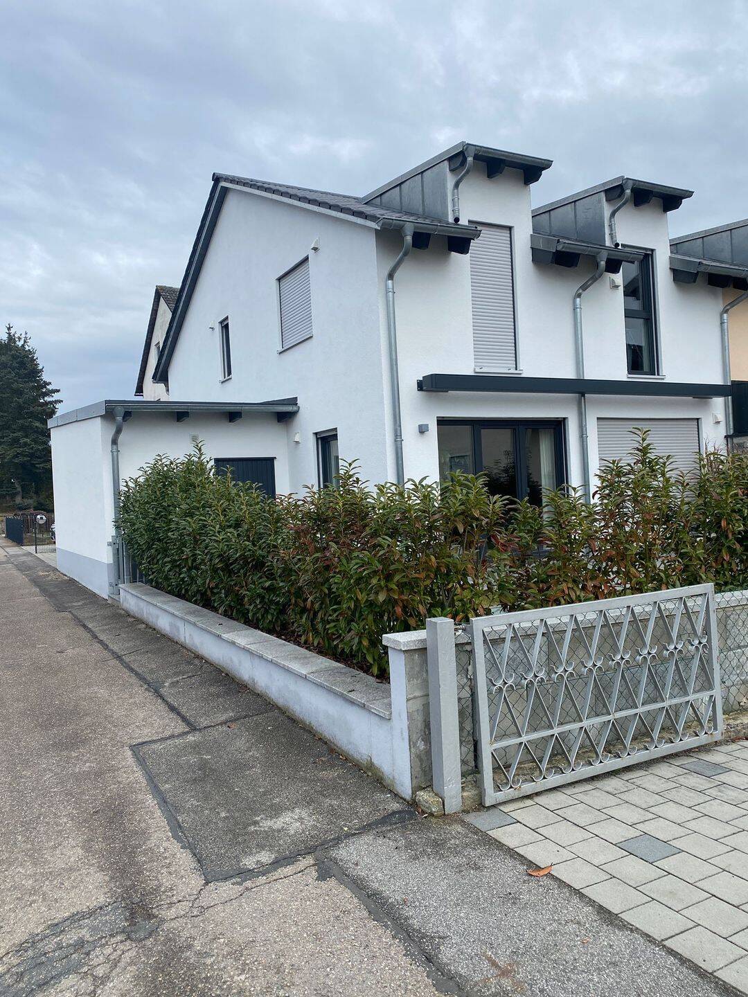 Reihenendhaus in zentraler Lage, 93142 Maxhütte-Haidhof