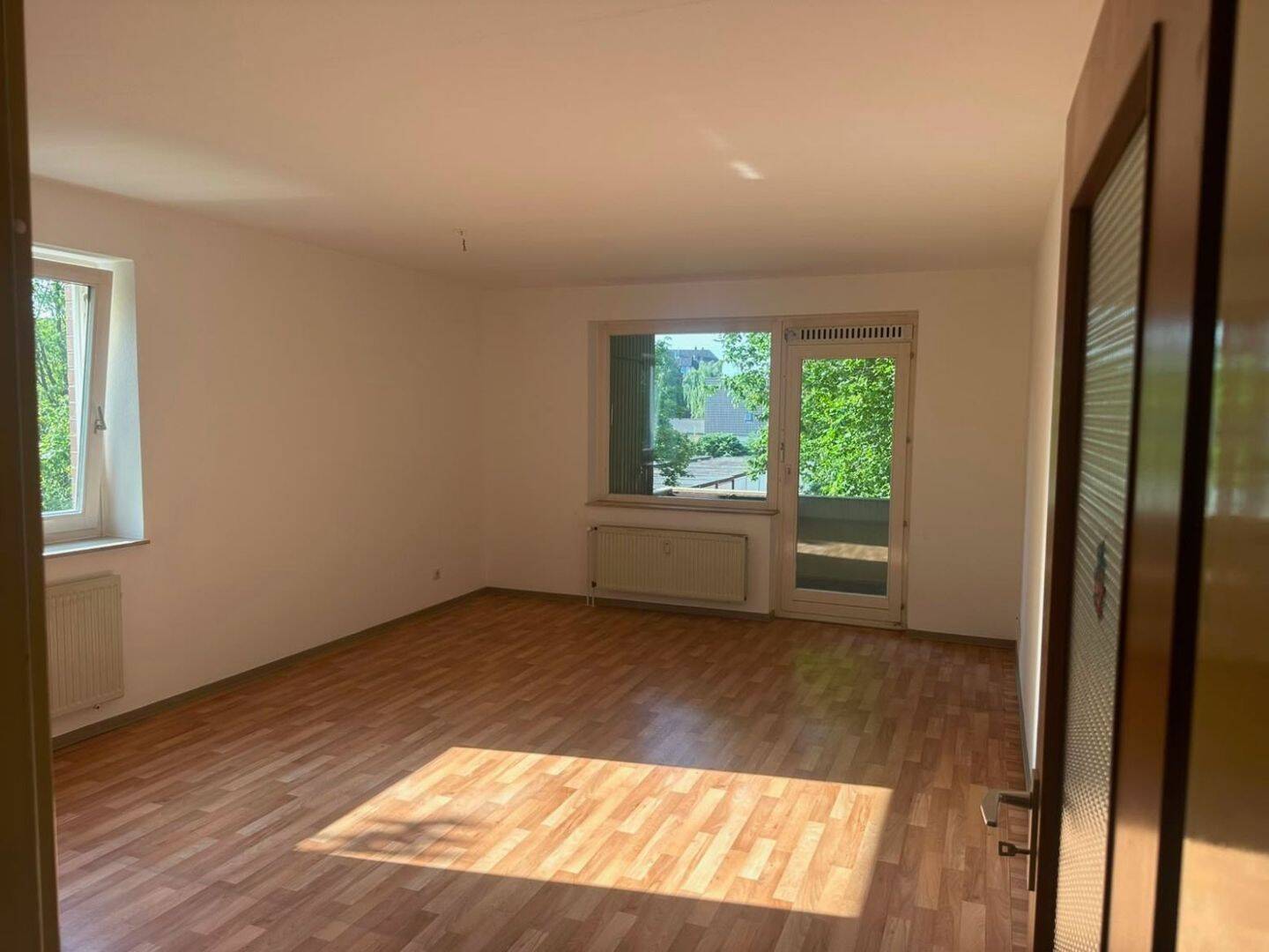 2-Zimmer-Wohnung mit Balkon und Einbauküche, 30559 Hannover