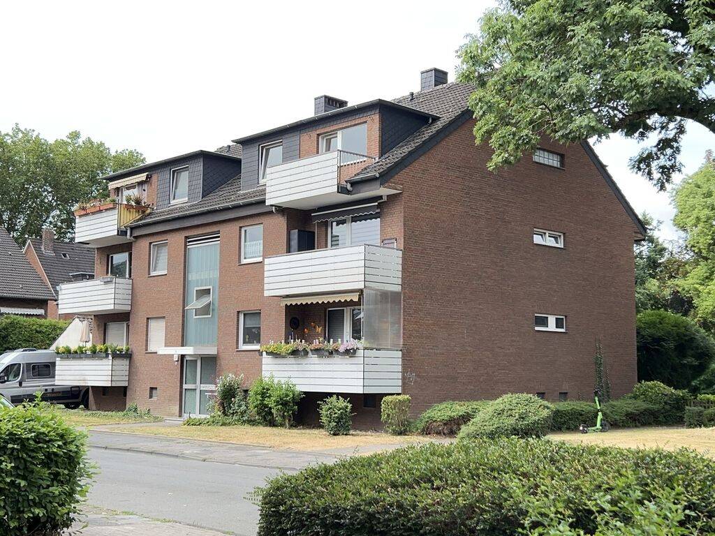 Große 4-Zimmer-Wohnung in Duisburg Aldenrade frei!, 47179 Duisburg (Aldenrade Alt-Walsum Fahrn Vierlinden Wehofen)