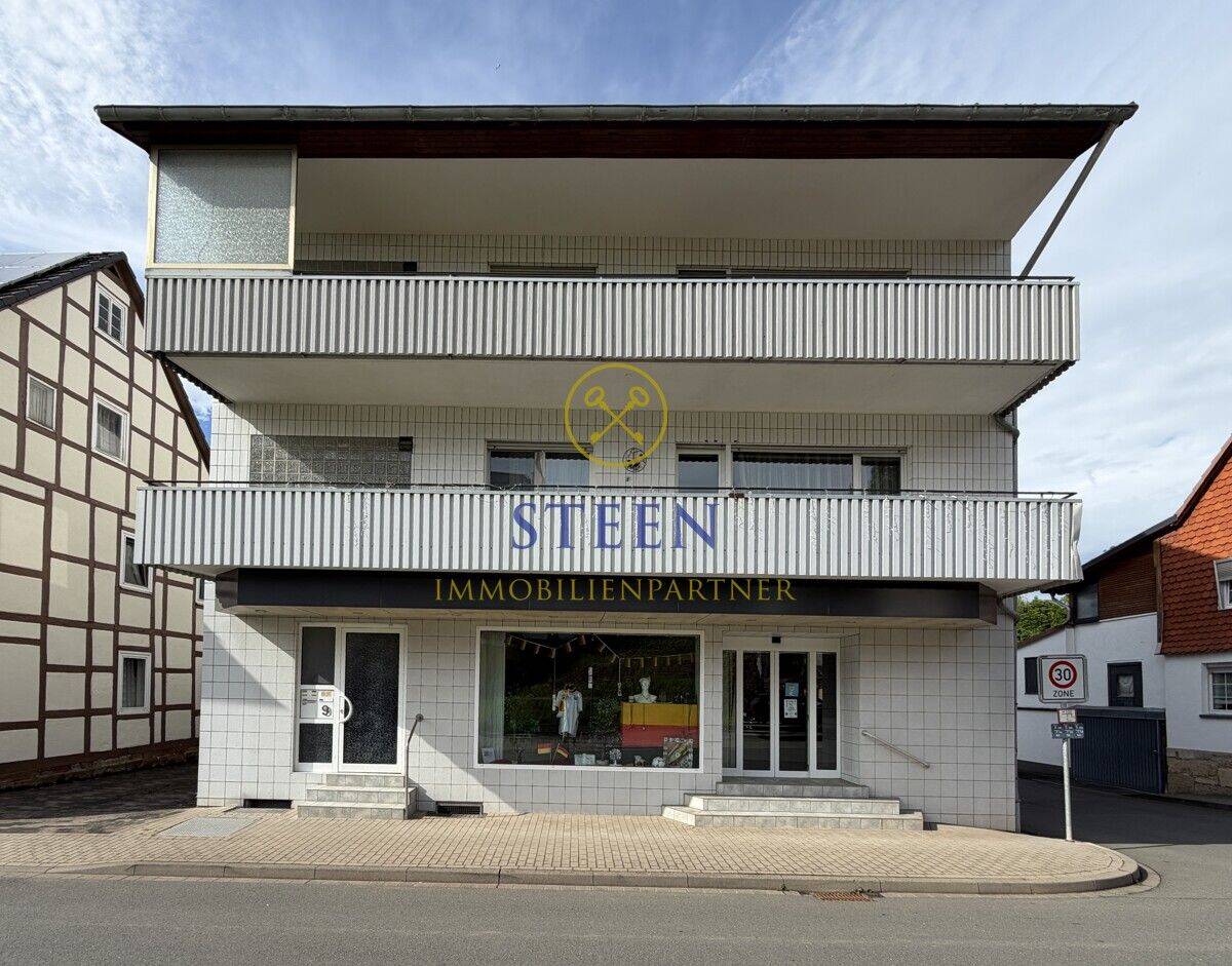 Großzügige 4-Zimmer-Wohnung mit Südbalkon, Fahrstuhl und viel Platz zum Wohlfühlen, 34477 Twistetal