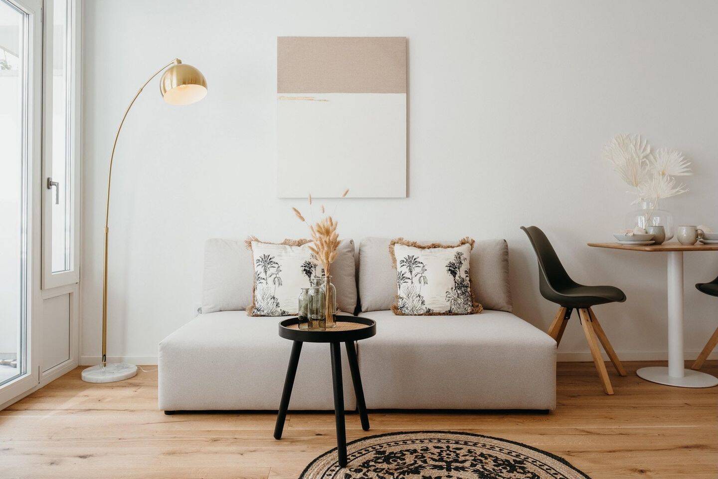 Im Herzen Schwabings: Charmante 2-Zimmer-Wohnung mit Balkon, 80796 München (Schwabing-West)