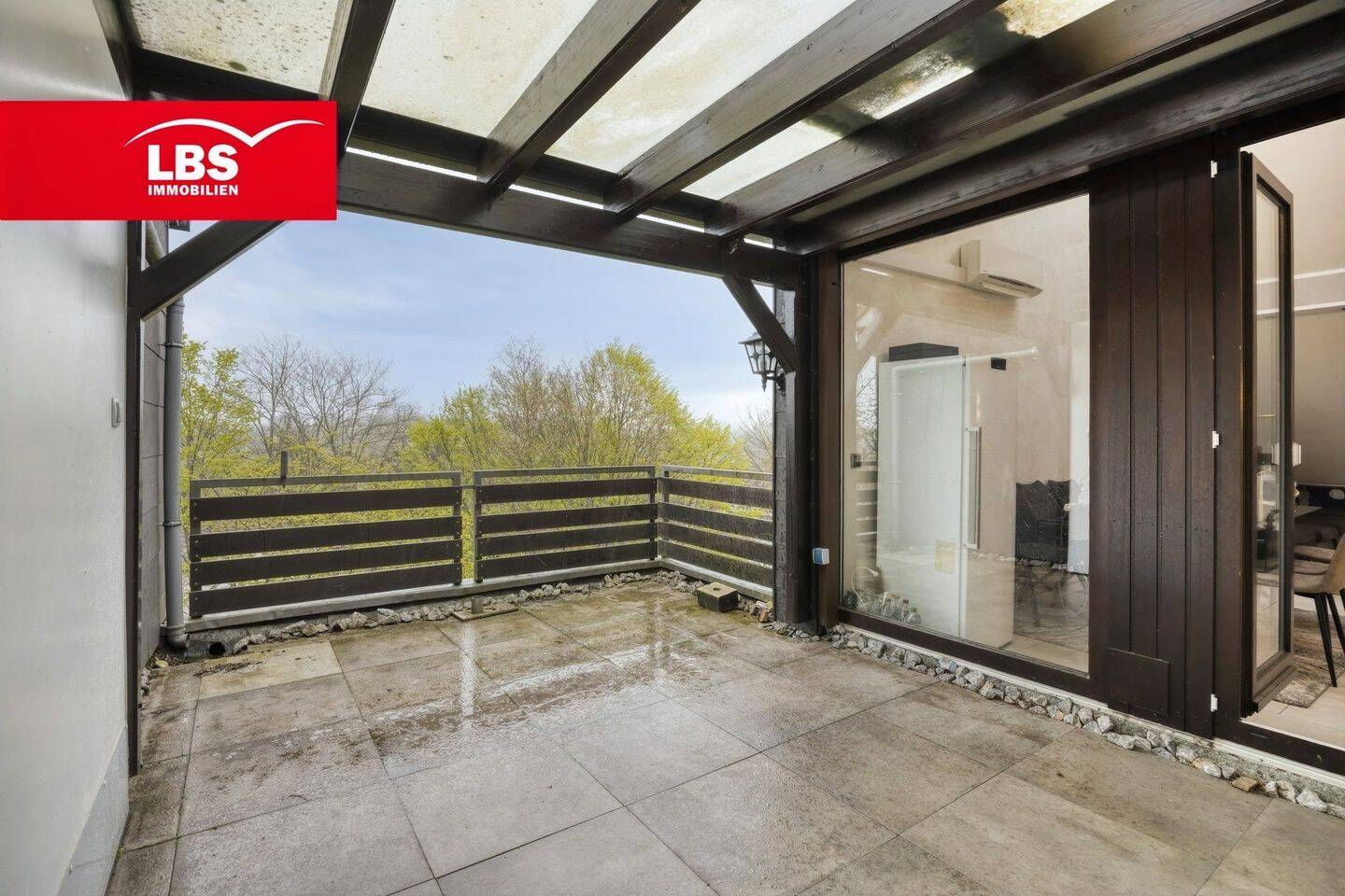 Außergewöhnliche Maisonette-Wohnung mit Dachterrasse, EBK und Stellplatz, 51377 Leverkusen (Alkenrath Manfort Schlebusch Steinbüchel)