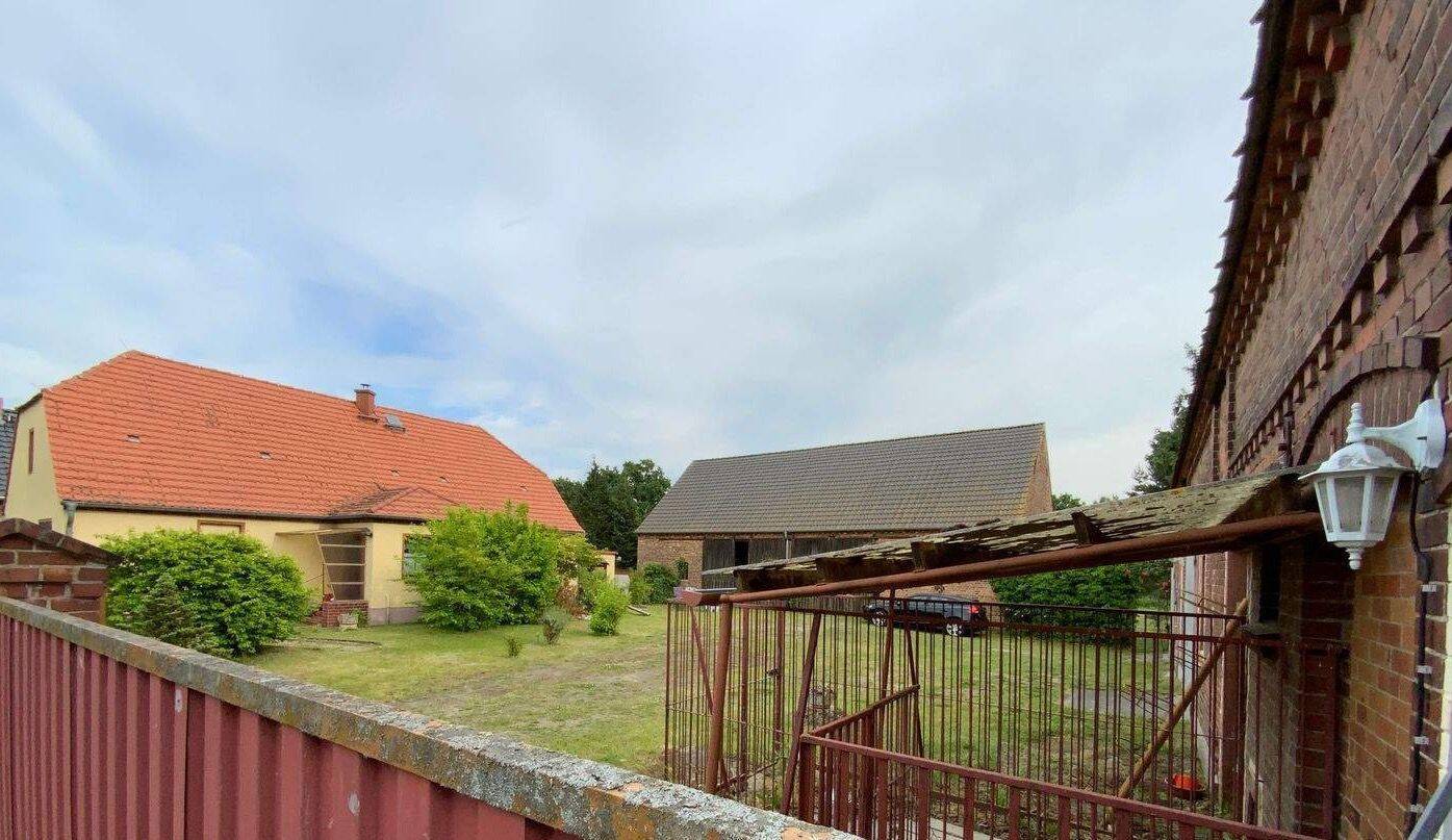 Pferdefreunde aufgepasst – 3-Seiten-Hof mit vielen Potenzialen, 3205 Bronkow
