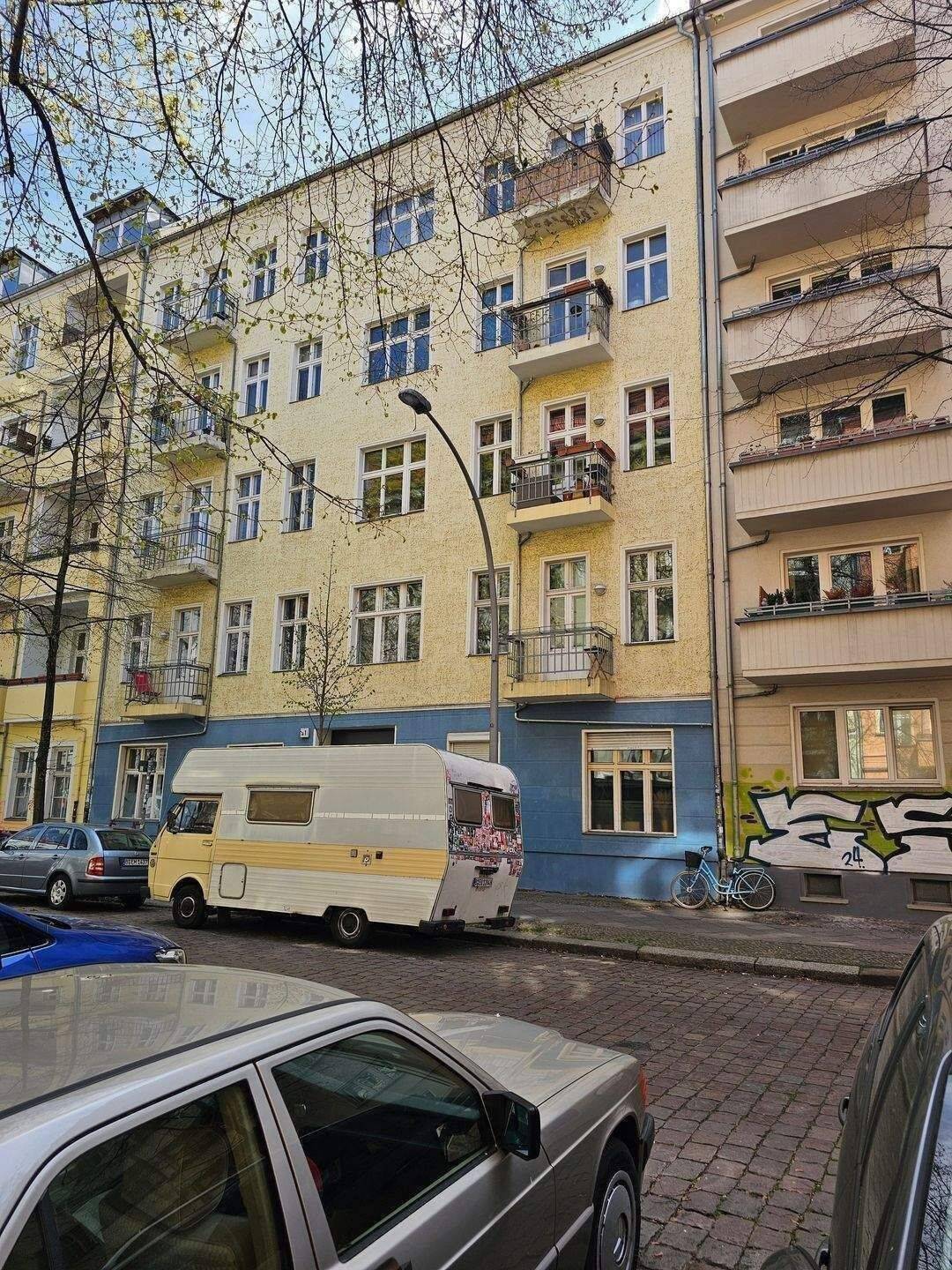 3-room apartment with 2 balconies in a quiet neighborhood, with elevator – ??0178-8236274, 10247 Berlin (Friedrichshain-Kreuzberg Friedrichshain Prenzlauer Berg)