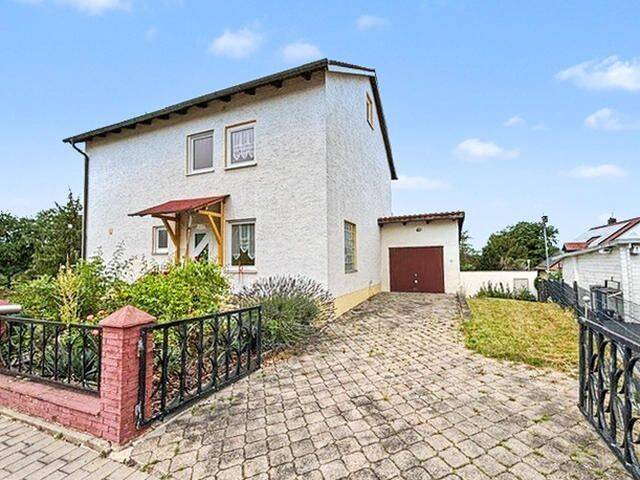 Schönes freistehendes Einfamilienhaus in ruhiger Lage in Regenstauf, 93128 Regenstauf