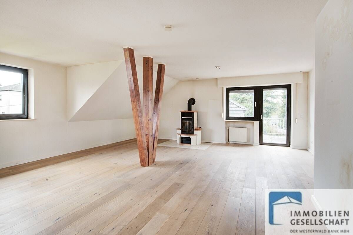 Ruhiges Wohnen auf rd. 133m² mit großer Dachterrasse und ausgebautem Spitzboden, 53773 Hennef (Sieg)