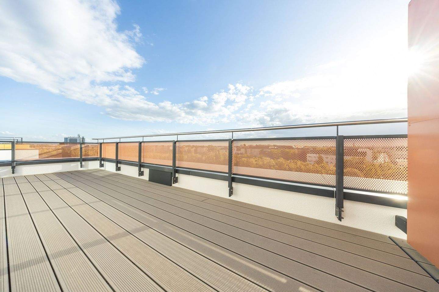 Wohnglück auf ca. 104 m² ! Familiäre 4-Zimmer Wohnung mit attraktiver Dachterrasse, 4103 Leipzig (Zentrum Zentrum-Ost Zentrum-Südost)