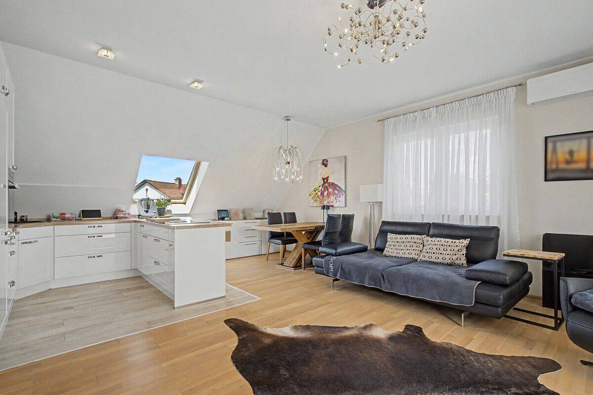 Moderne Wohnung mit Dachgalerie in Maximiliansau, 76744 Wörth am Rhein