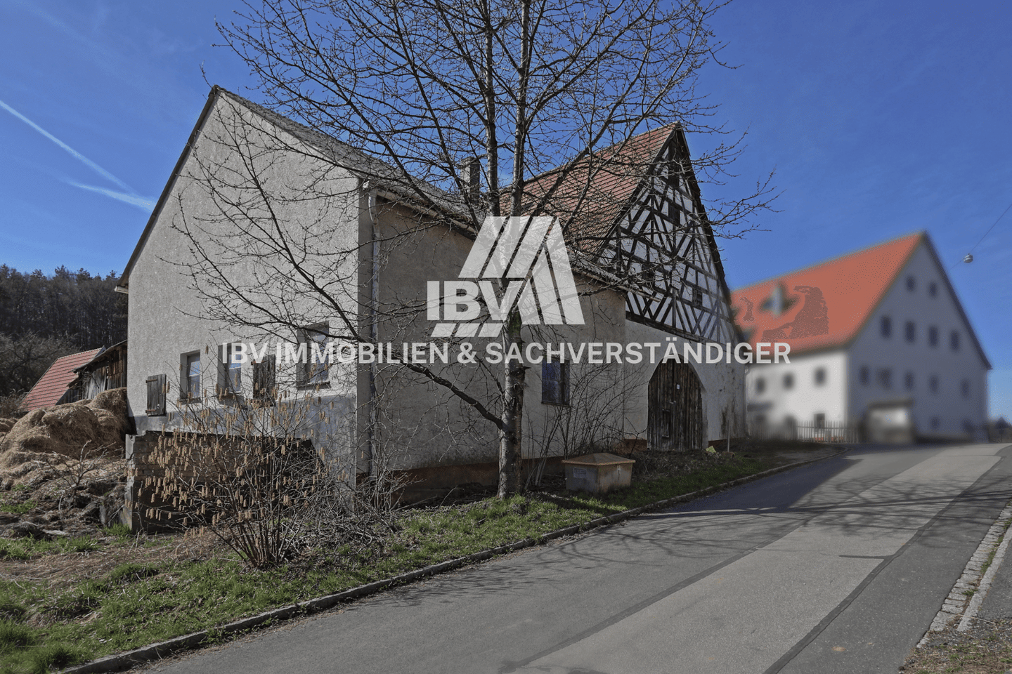 Denkmalgeschütztes Bauernhaus mit Sanierungs-Planung, 92268 Etzelwang