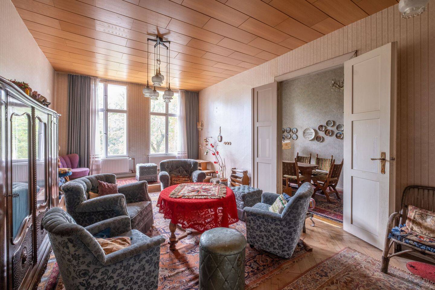 Großzügige 4-Zimmer-Altbauwohnung mit Gestaltungspotenzial, Südbalkon und Uferblick, 10999 Berlin (Friedrichshain-Kreuzberg Kreuzberg)
