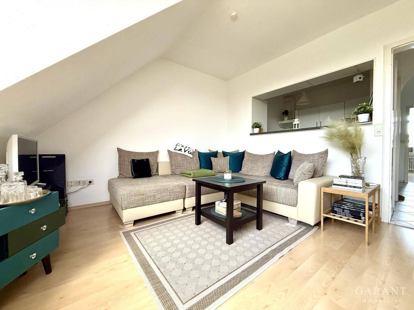 Sonnige Dachgeschosswohnung mit besonderem Flair, 81375 München (Hadern)