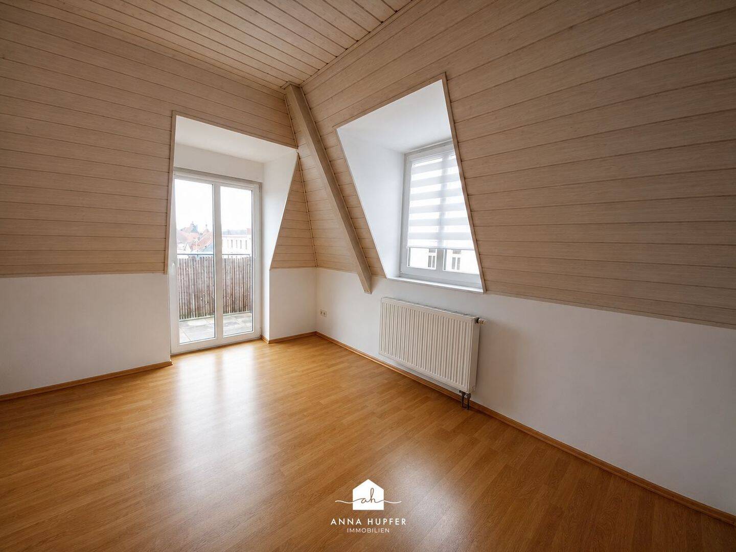 Aktuell können keine weiteren Anfragen berücksichtigt werden! – Dachgeschosswohnung in Untermhaus, 7548 Gera