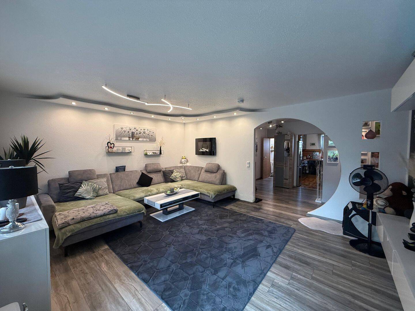 Schicke Eigentumswohnung mit Balkon, Garage und Stellplatz in Burglengenfeld, 93133 Burglengenfeld