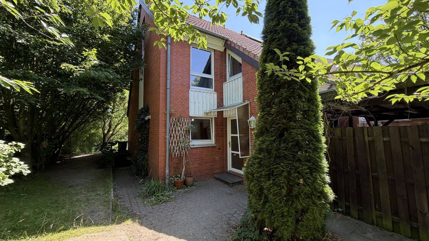 Viel Platz, gute Raumaufteilung – einfach ein solides Reihenendhaus in 24145 Wellsee, 24145 Kiel