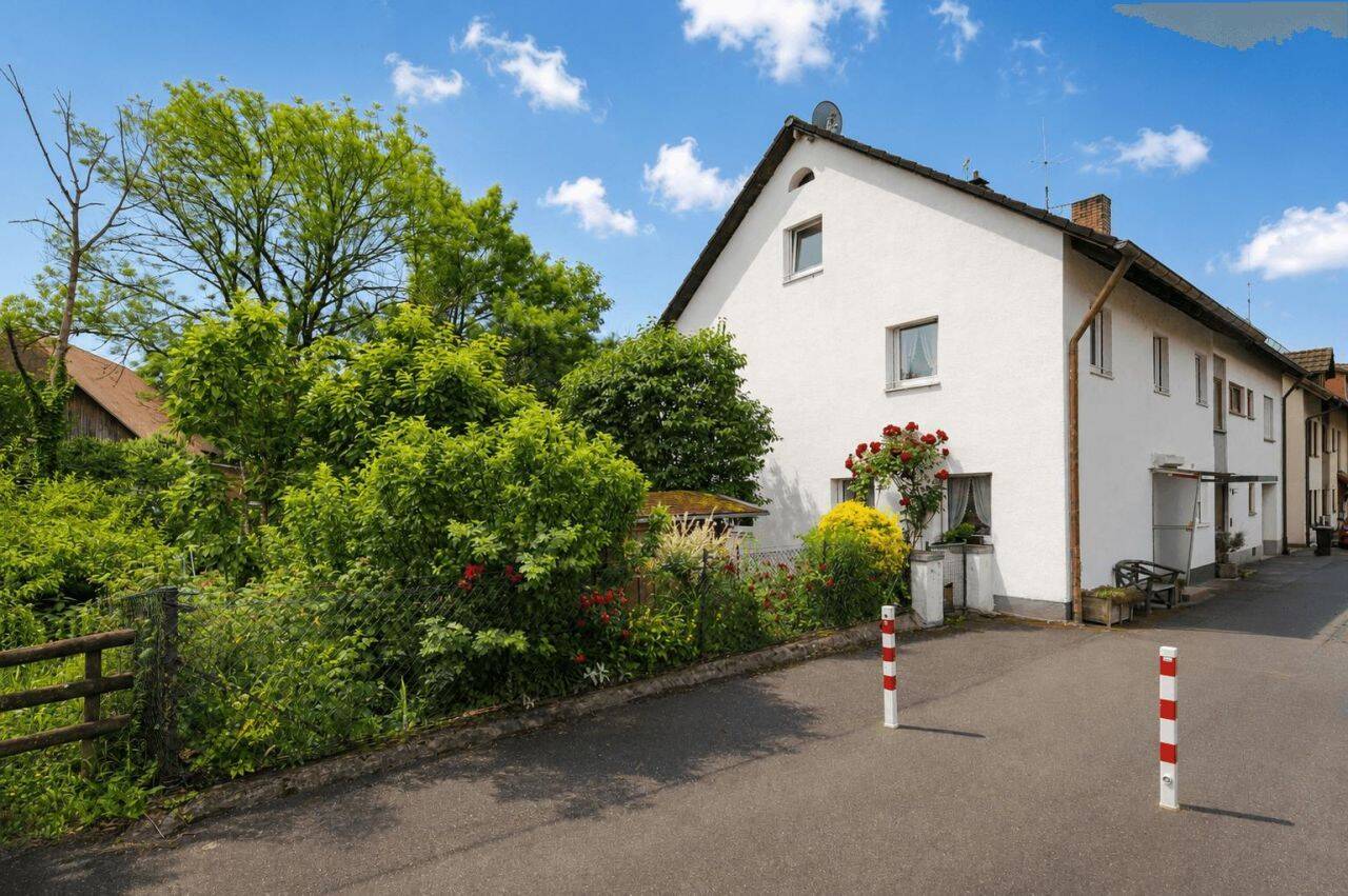 Romantische Doppelhaushälfte in Kirchzarten! Prov. frei!, 79199 Kirchzarten