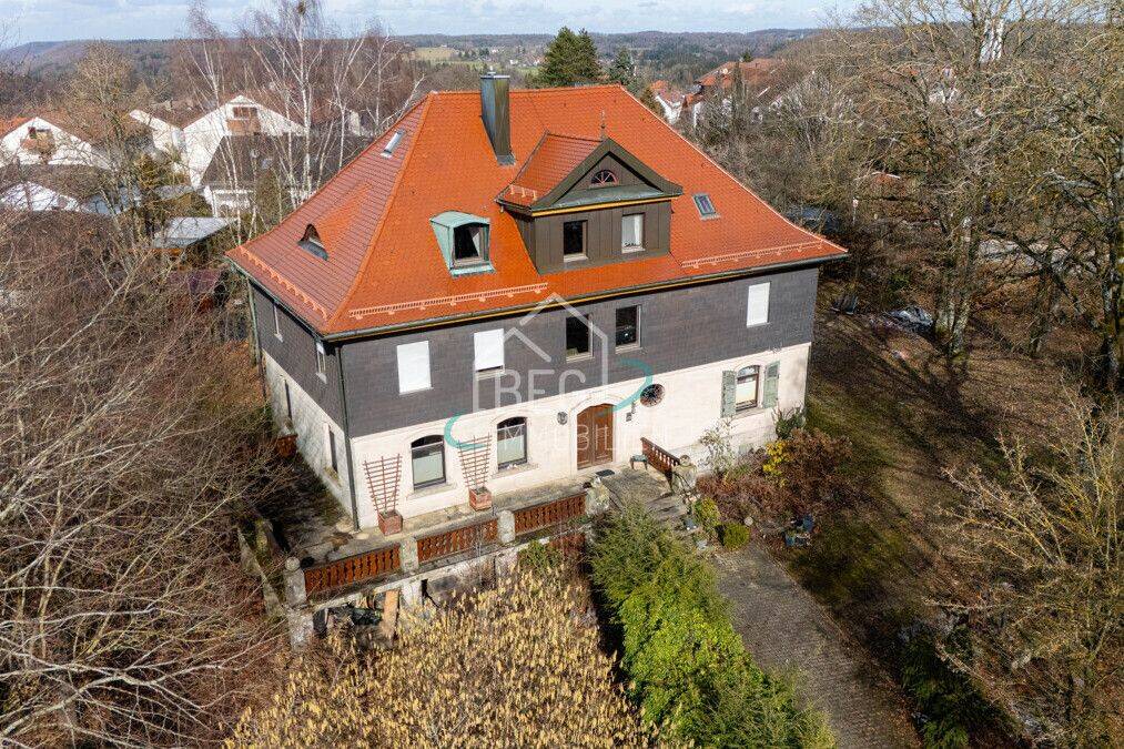 Historische Villa mit besonderem Charme auf parkähnlichem Grundstück, 74535 Mainhardt