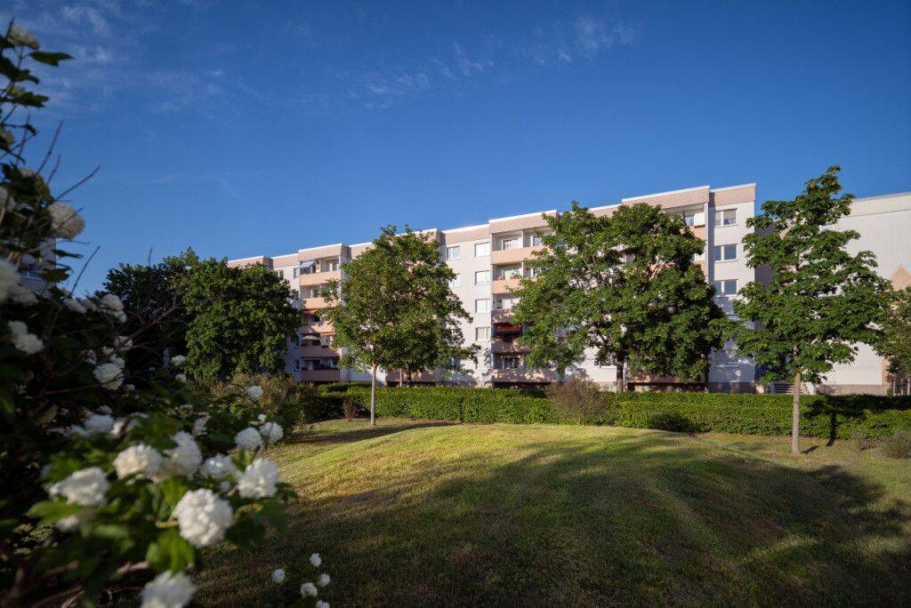Möblierte 3-Raum-Wohnung mit Einbauküche inklusive Elektrogeräten, 6122 Halle (Saale) (Nietleben Nördliche Neustadt Saaleaue)