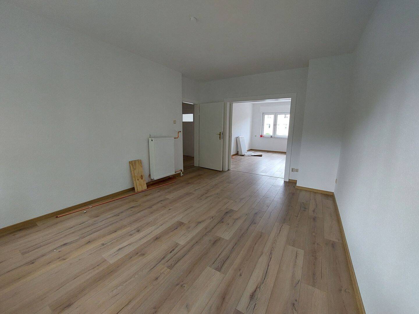 Frisch renovierte, bezugsbereite 3ZKB-Wohnung in Top-Lage, 99099 Erfurt