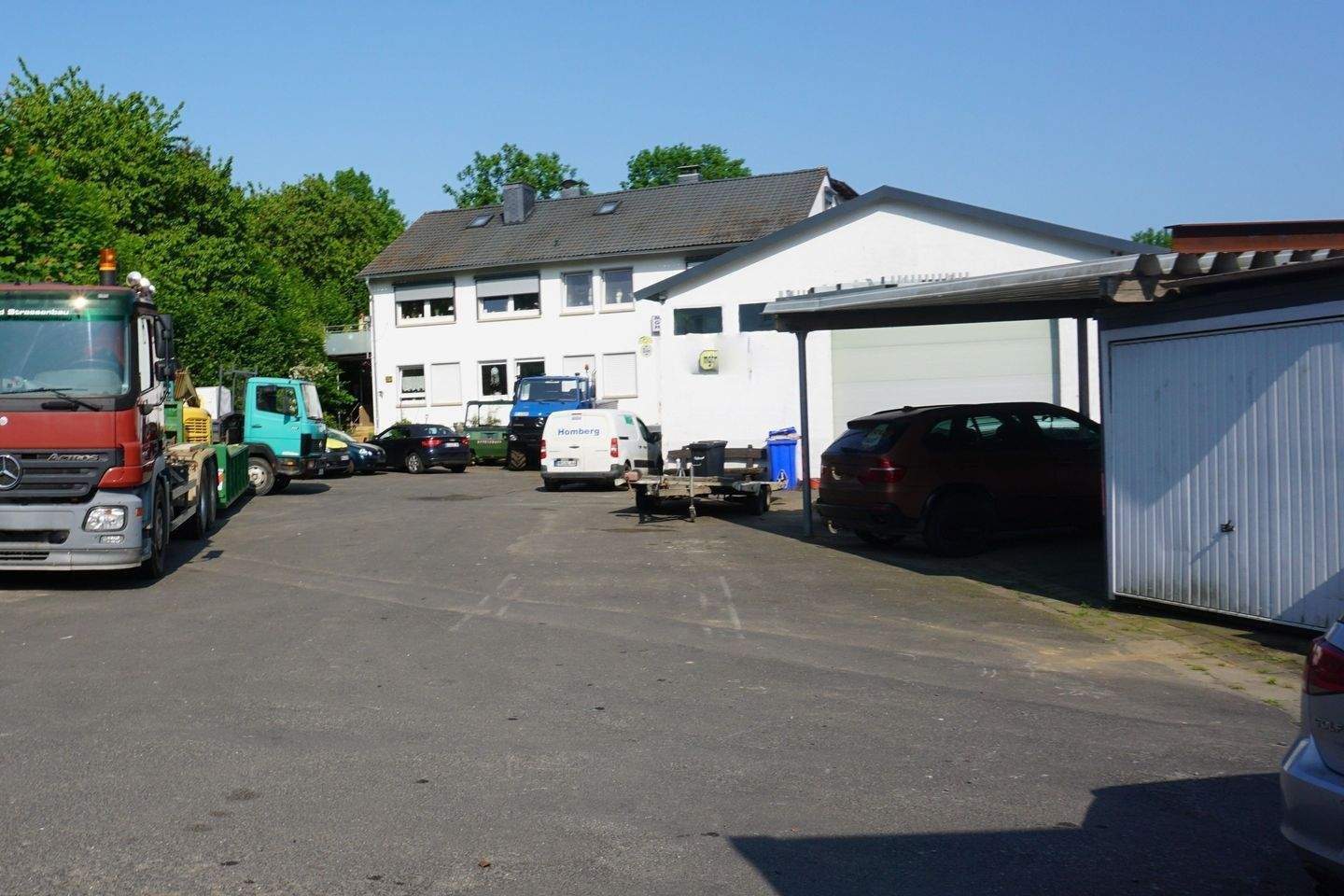 *** Mehrfamilienhaus mit großem Hof, Hallen, Werkstätten und Wiese direkt in Homberg zu verkaufen***, 34576 Homberg (Efze)