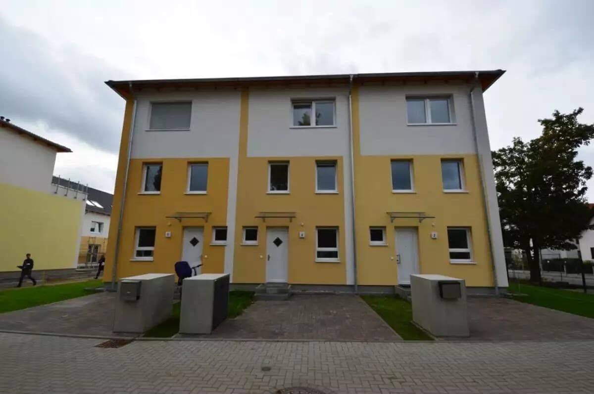 Modernes Reihenhaus (Bj2017) mit Dachterrasse, Garten &Modern Einbauküche in Hohenschönhausen, 13055 Berlin (Lichtenberg Hohenschönhausen Alt-Hohenschönhausen Hohenschönhausen)