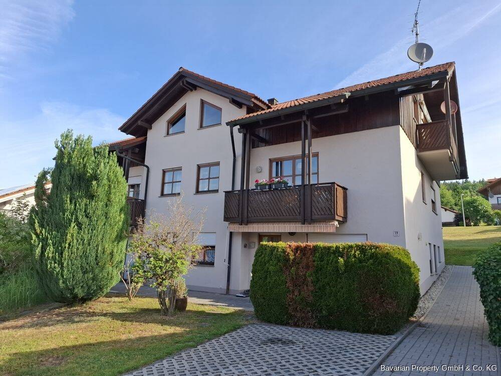 Sankt Englmar – Top gepfl. 3-Zi-Wohnung in kleiner Wohnanlage mit Stellplatz/Keller, 94379 Sankt Englmar