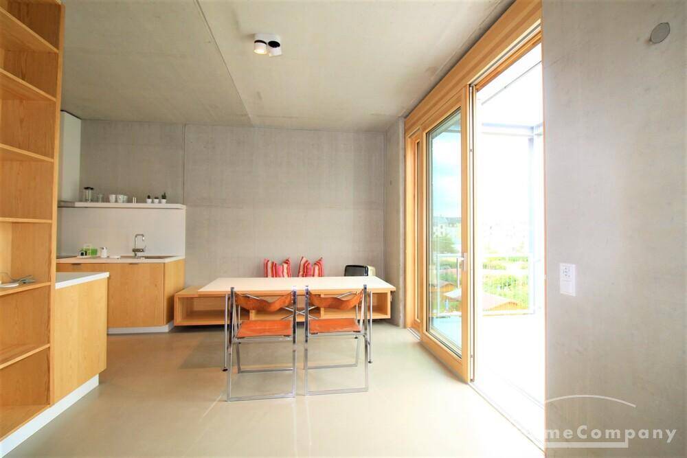 22540 HomeCompany Dresden Möbliert/Furnished großzügiges Architektenstudio mit Balkon und Blick ins Grüne max. 2 Personen – 1127 Dresden – Bild 1 von 5