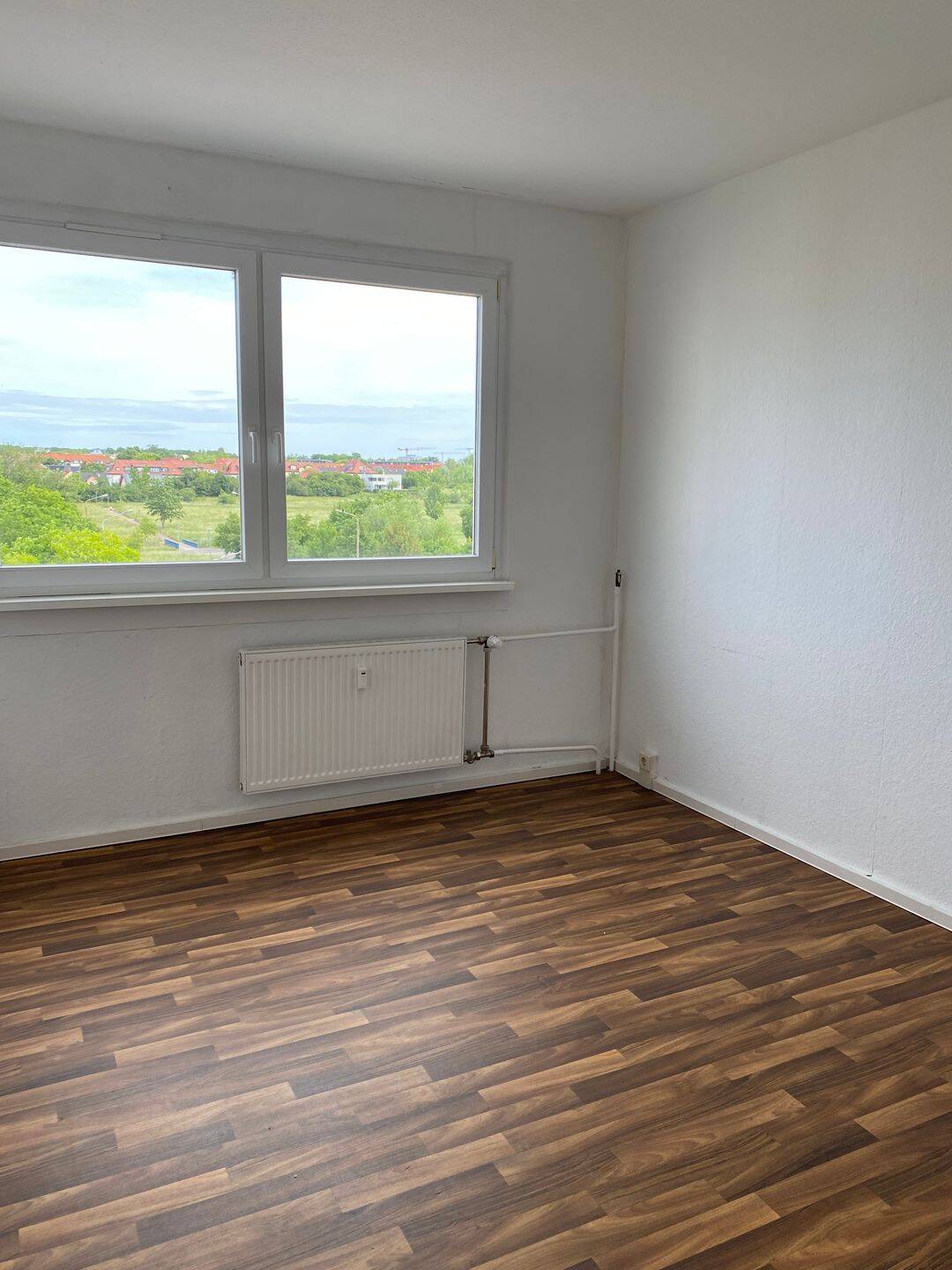 * Helle 3 Zimmerwohnung mit Balkon und Ausblick ins Grüne *, 6122 Halle (Saale) (Nietleben Nördliche Neustadt Saaleaue)