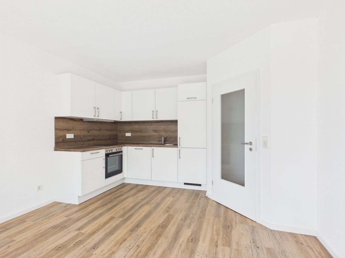 Modernisierte 2-Zimmerwohnung mit Weitblick über Rotenburg an der Fulda, 36199 Rotenburg a.d. Fulda