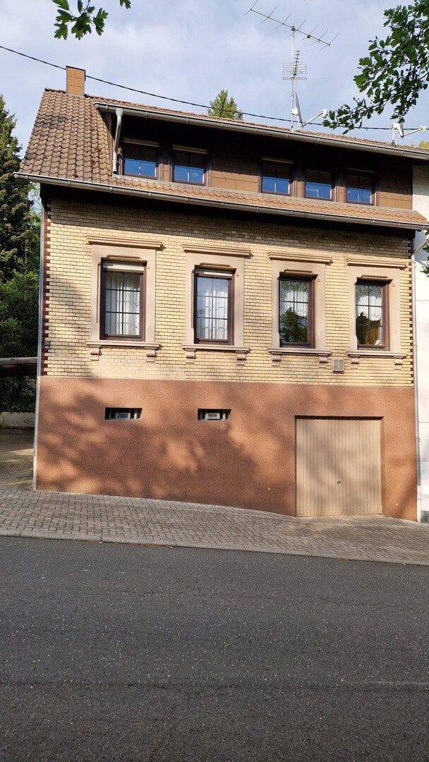 1 Familienhaus in Saarbrücken Dudweiler, 66125 Saarbrücken