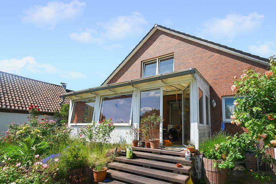 Lachendorf: Idyllisches Einfamilienhaus mit Wintergarten und großem Garten!, 29331 Lachendorf