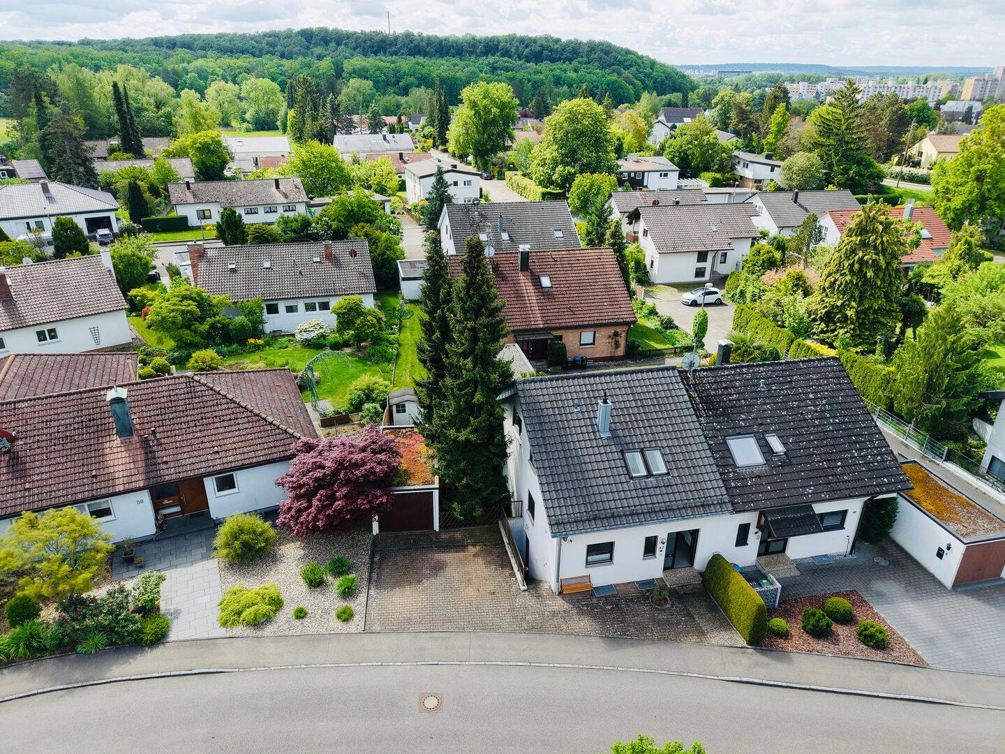 Sindelfingen-Landhaussiedlung: Modernisierte Doppelhaushälfte mit Garten und Garage, 71069 Sindelfingen