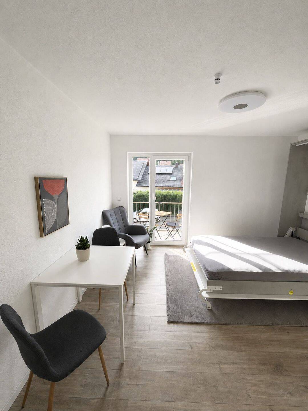 Moderne möblierte 1-Zimmer-Wohnung mit Balkon in Mönsheim, 71297 Mönsheim