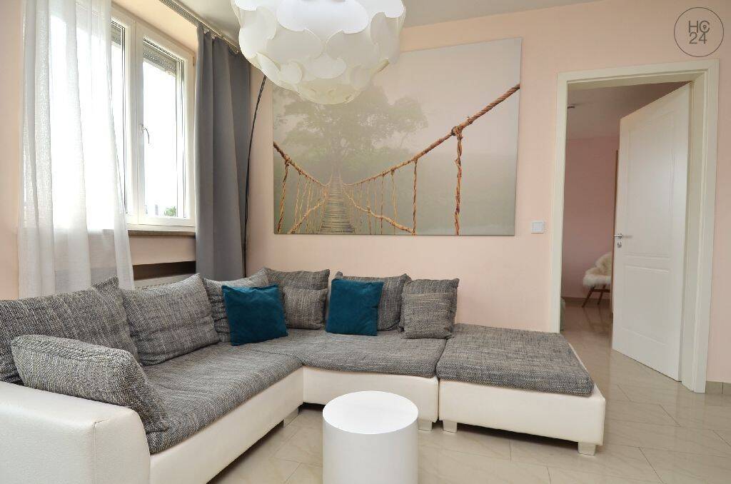 Helle, möblierte Wohnung nahe der Uniklinik Augsburg, 86391 Stadtbergen