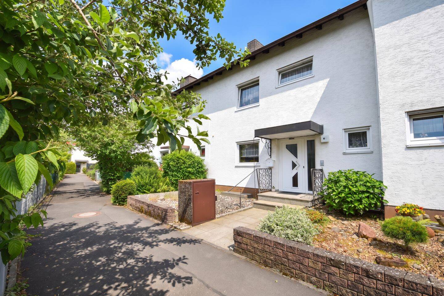 Aschaffenburg-Leider: Gepflegtes RMH in Mainufernähe, 63741 Aschaffenburg (Damm Innenstadt Leider Nilkheim Strietwald)