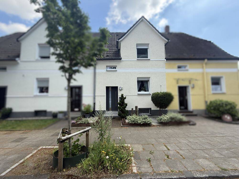 Platz für Ihre Wohnideen – Reihenmittelhaus mit großzügiger Raumaufteilung in Herten-Westerholt, 45701 Herten