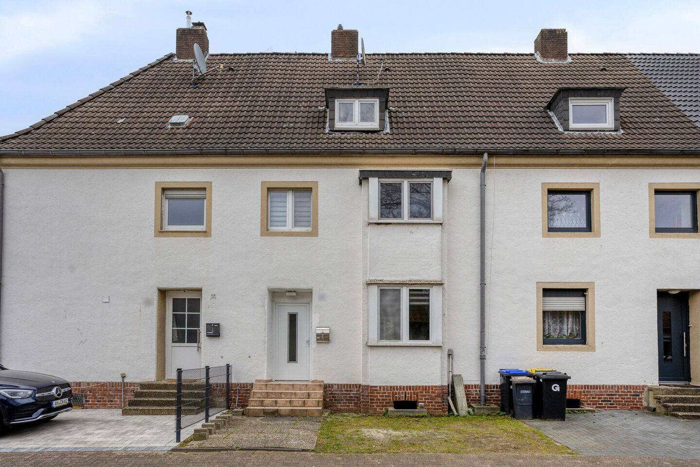 image-72381706