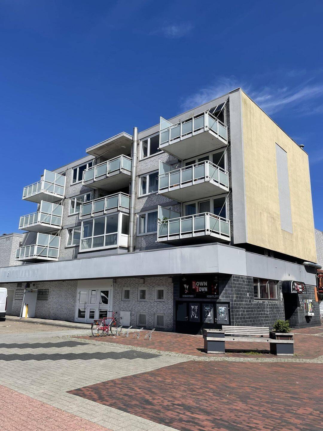 Wohn- und Geschäftshaus mit Parkdeck in exponierter Lage von Wilhelmshaven, 26382 Wilhelmshaven (Bant Heppens Innenhafen Innenstadt Siebethsburg)