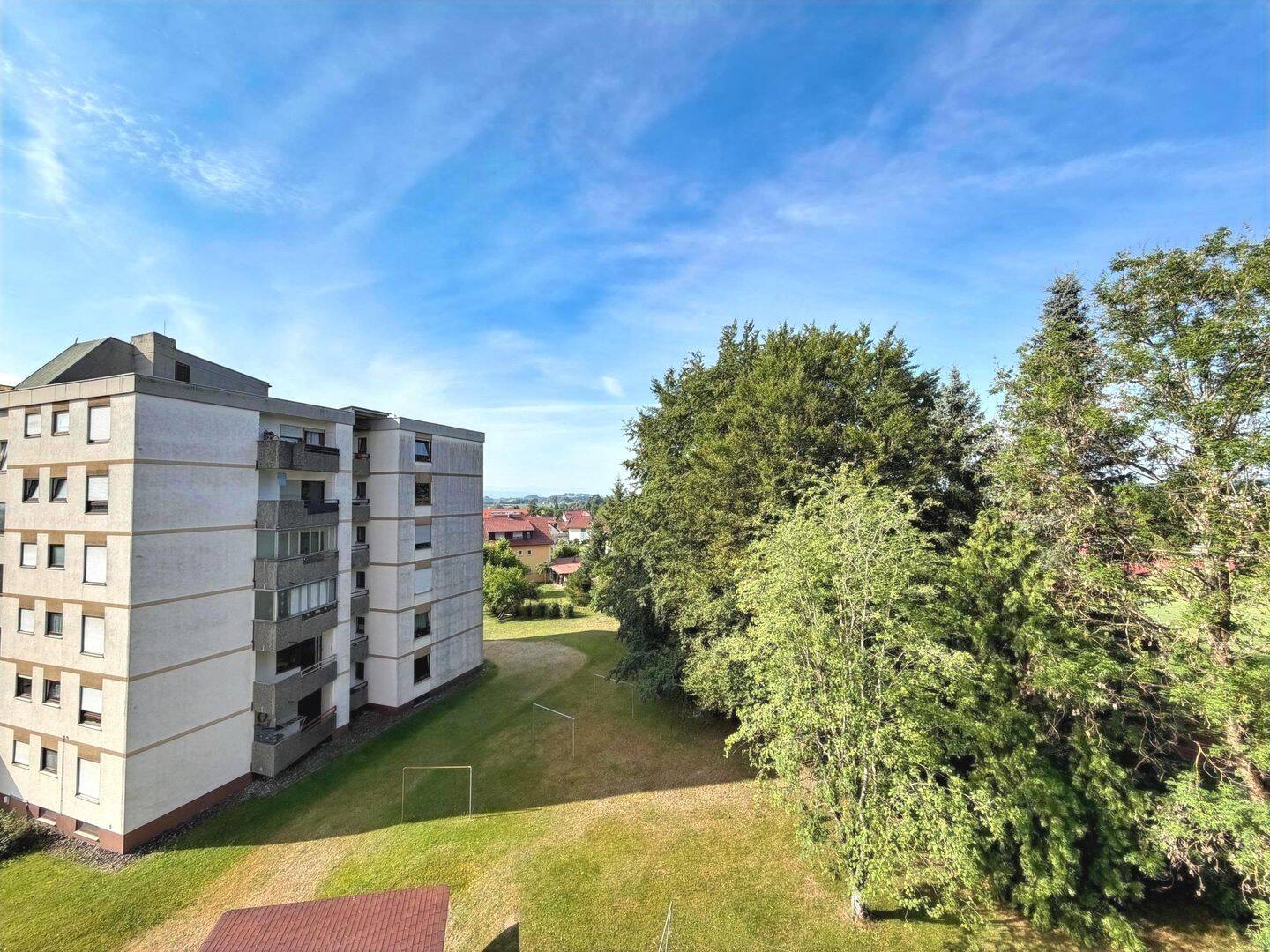Charmante 3 Zimmer-Obergeschoss-Wohnung mit zwei Balkone in Vogt, 88267 Vogt